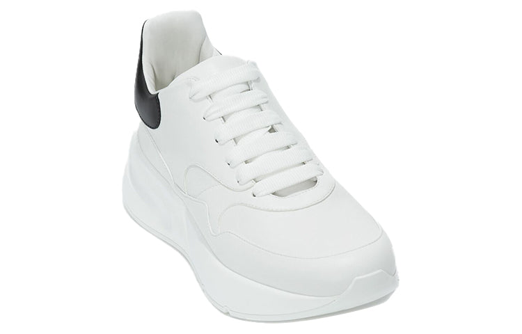 Alexander McQueen Oversized Runner 'White Black' 575425WHRU39034 #