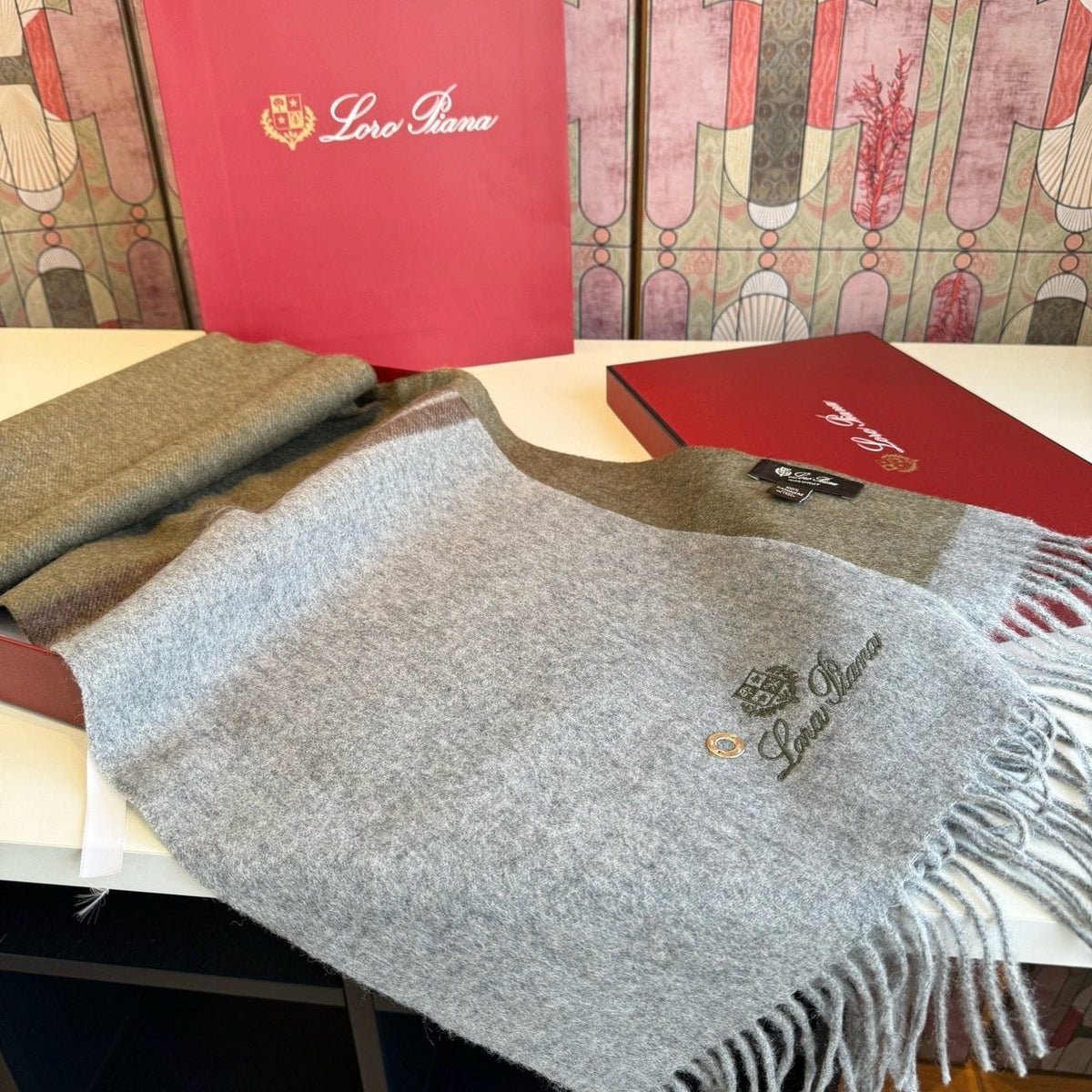Loro Piana Two-Tone Fringe Scarf - 30 x 185 cm