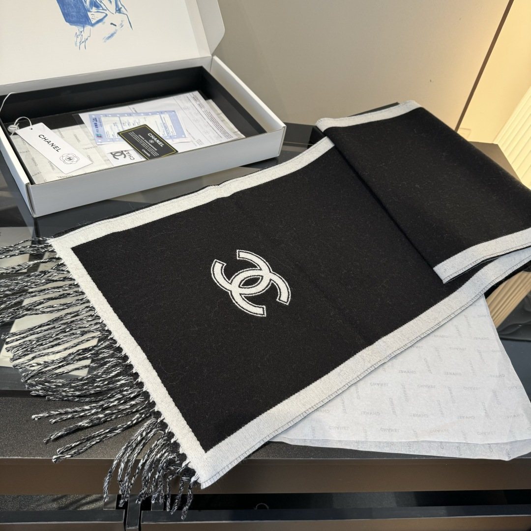 Chanel Contrast-Border Two-Tone Fringed Scarf