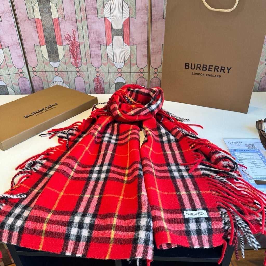Burberry Long Plaid Fringed Scarf - 155 x 30 cm
