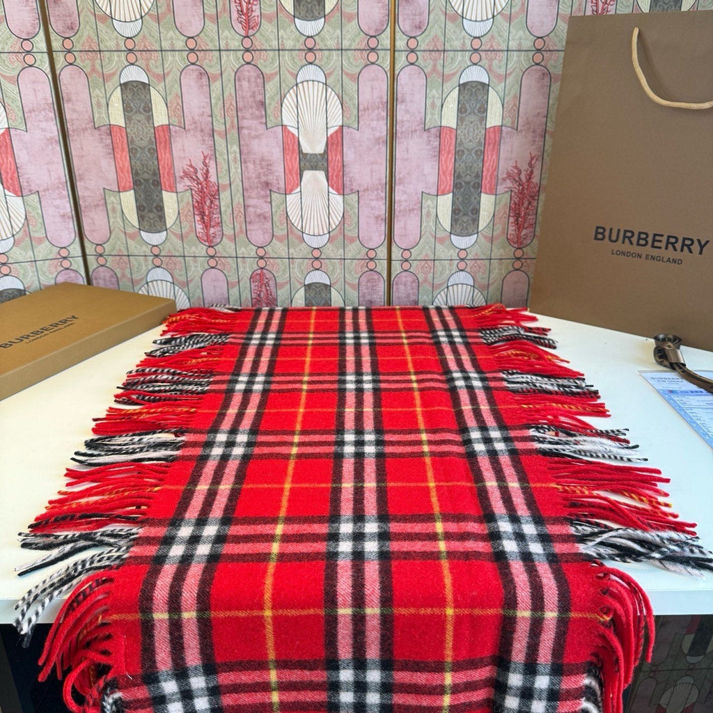 Burberry Long Plaid Fringed Scarf - 155 x 30 cm