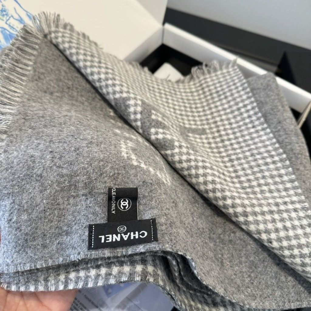 Chanel Houndstooth Fringed Scarf