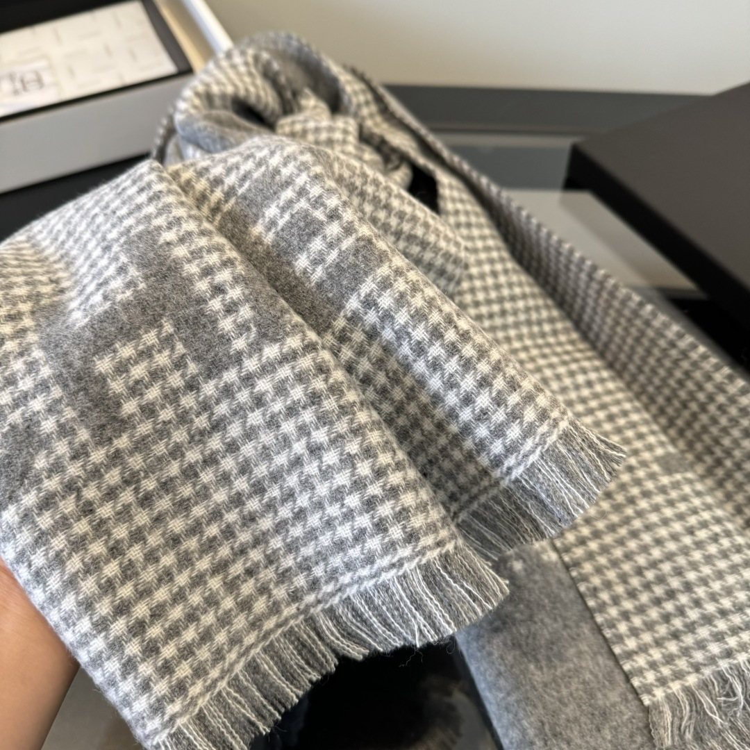 Chanel Houndstooth Fringed Scarf